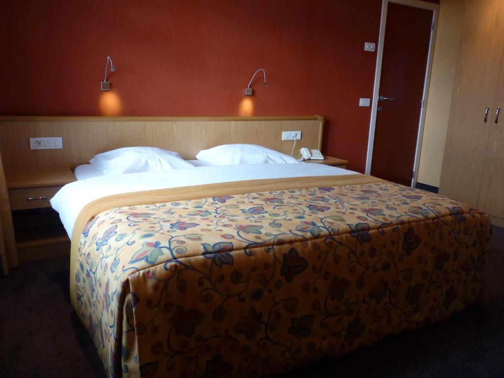 Les Tilleuls Hotel Jupille Eksteriør billede